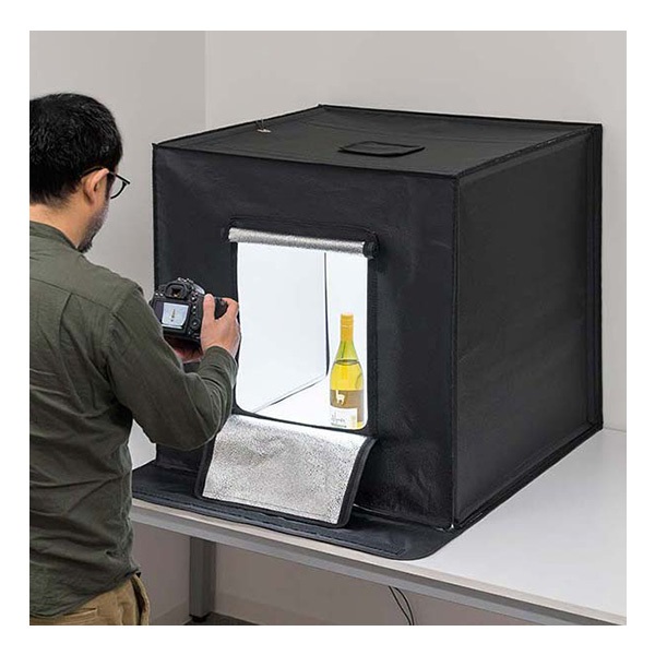 ほぼ新品：撮影ボックス 70x70cm LEDライト付き 背景布 3枚付き 折りたたみ 撮影キット 撮影ブース 撮影ボックス 70x70cm LEDライト付き 背景布 3
